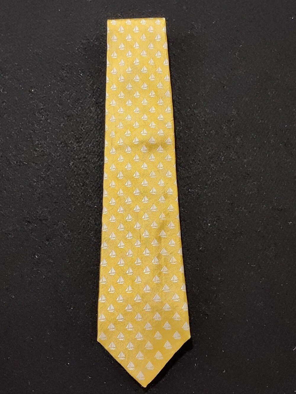 Jos. A. Bank 100% Silk Men's Tie Yellow/White Sailboat Nautical Geometric Woven